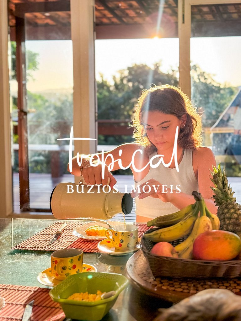 Casa à venda em Geribá com vista para praia