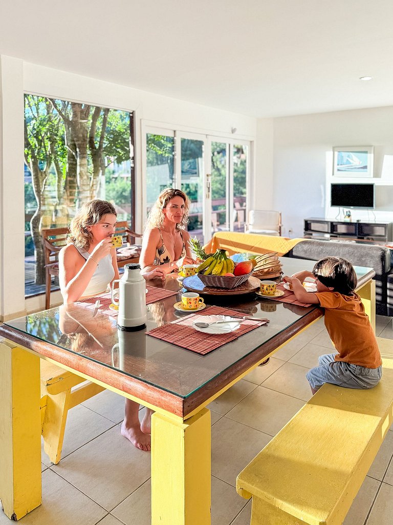 GB27 - Casa 2 min Geriba, vista, 4 quartos e conforto