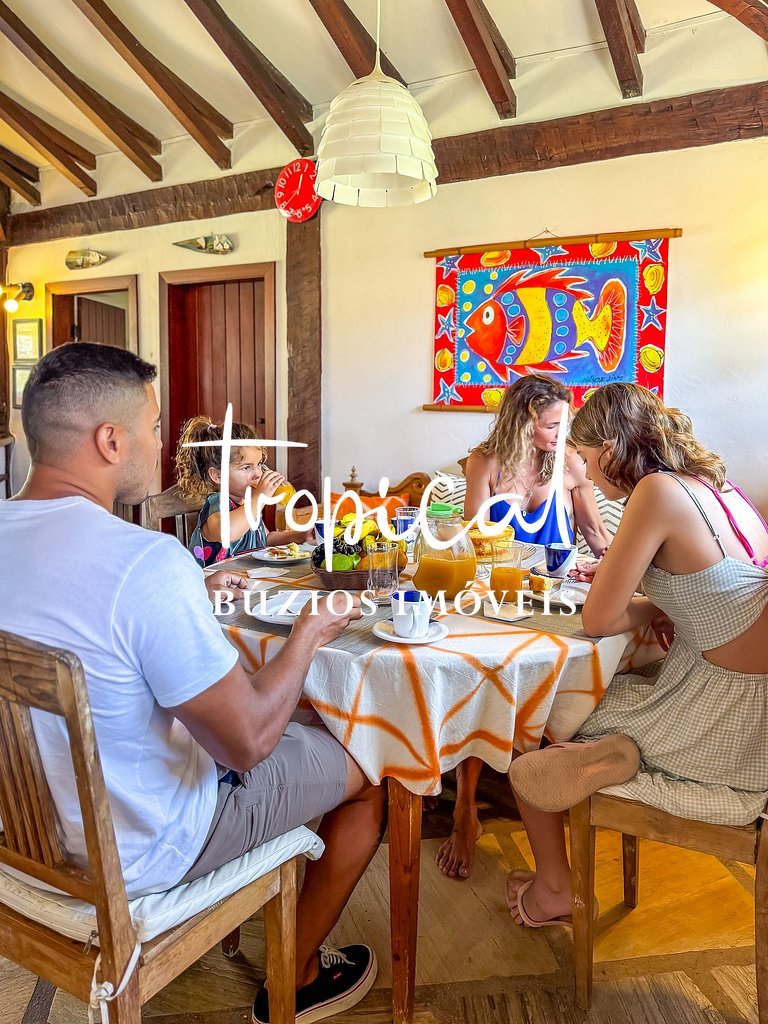 Casa na Praia, Piscina, Exclusividade na Ferradura