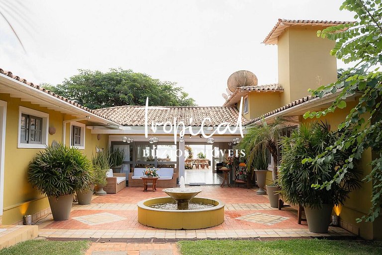MG31 - Linda casa de frente para Praia de Manguinhos