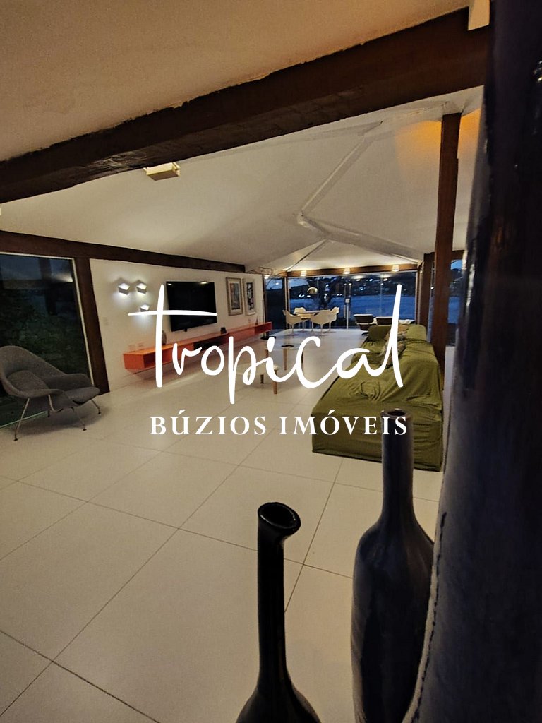 FA19 - Casa na Ferradura com Piscina e Vista Incrível