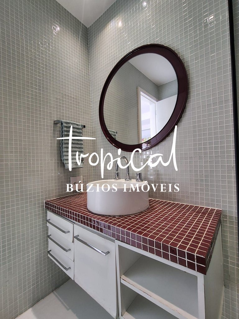 FA19 - Casa na Ferradura com Piscina e Vista Incrível