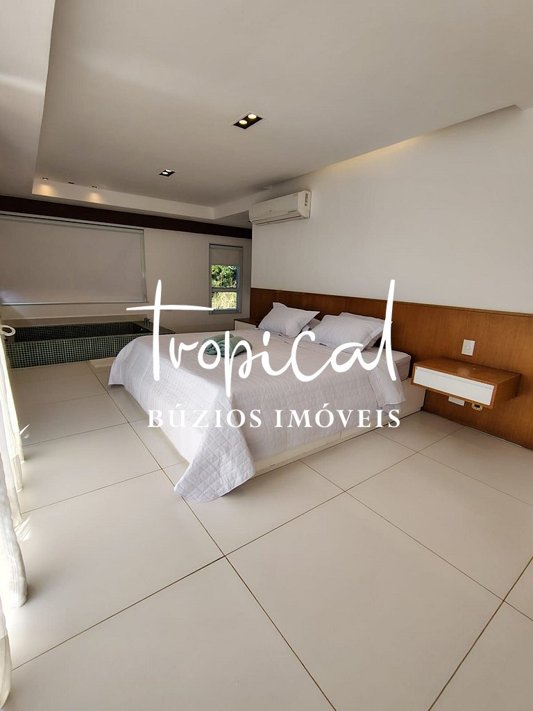 FA19 - Casa na Ferradura com Piscina e Vista Incrível