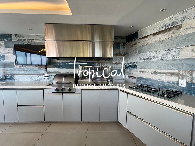 AB88 - Casa com alto lazer e vista para o mar de Búzios