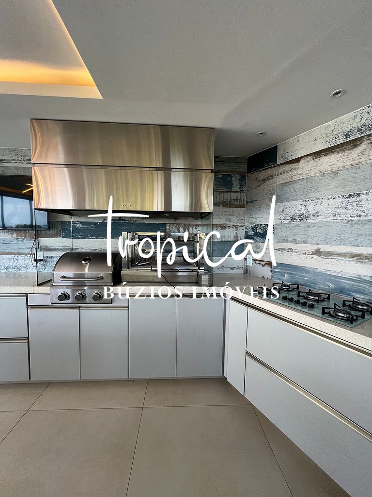 AB88 - Casa com alto lazer e vista para o mar de Búzios