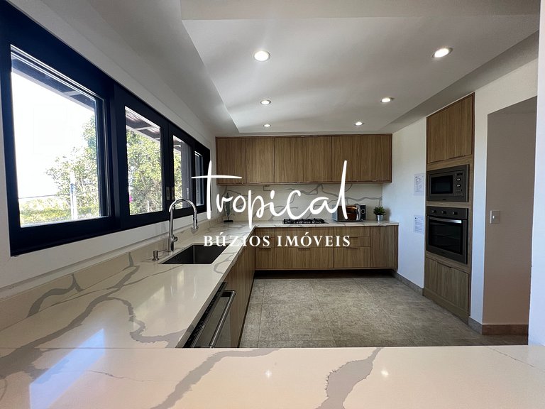 AB88 - Casa com alto lazer e vista para o mar de Búzios