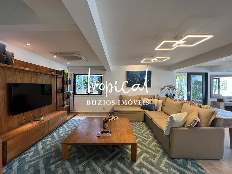 AB88 - Casa com alto lazer e vista para o mar de Búzios