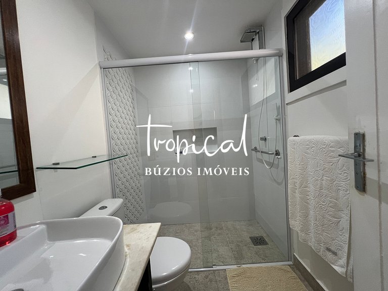 AB88 - Casa com alto lazer e vista para o mar de Búzios