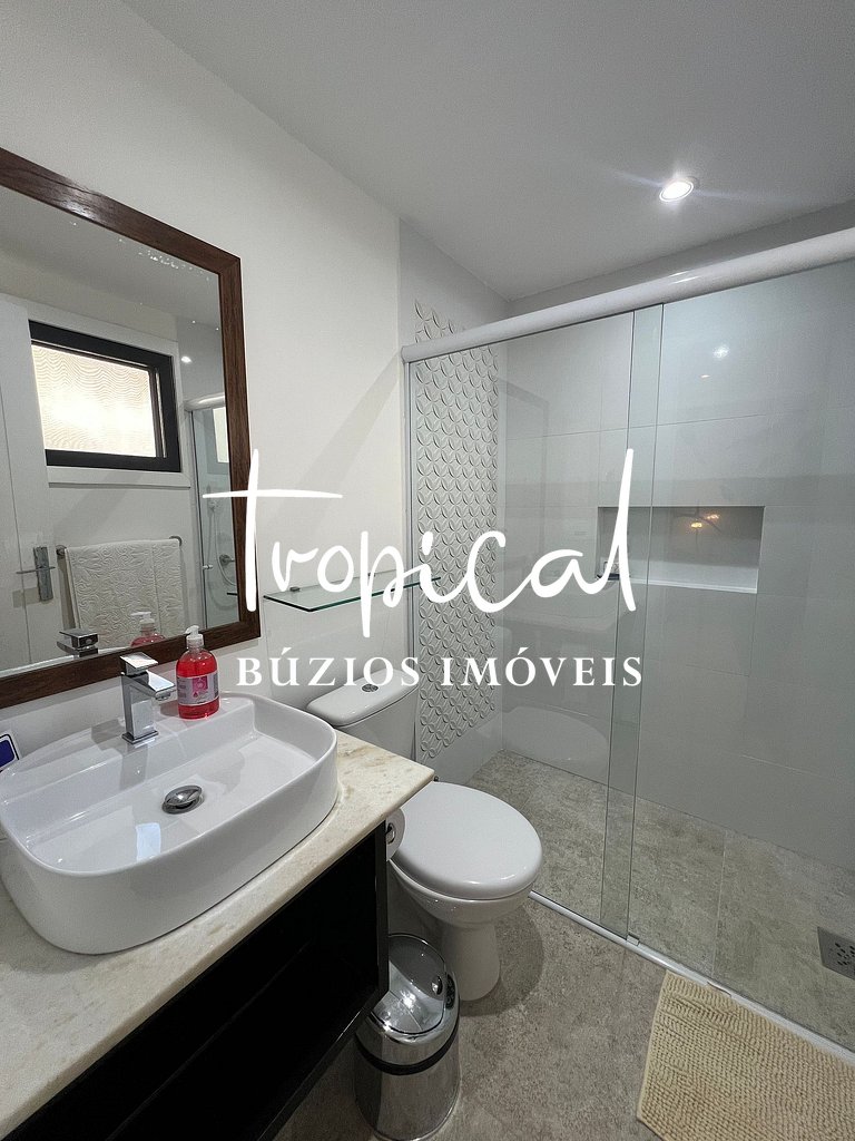 AB88 - Casa com alto lazer e vista para o mar de Búzios