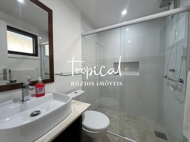 AB88 - Casa com alto lazer e vista para o mar de Búzios