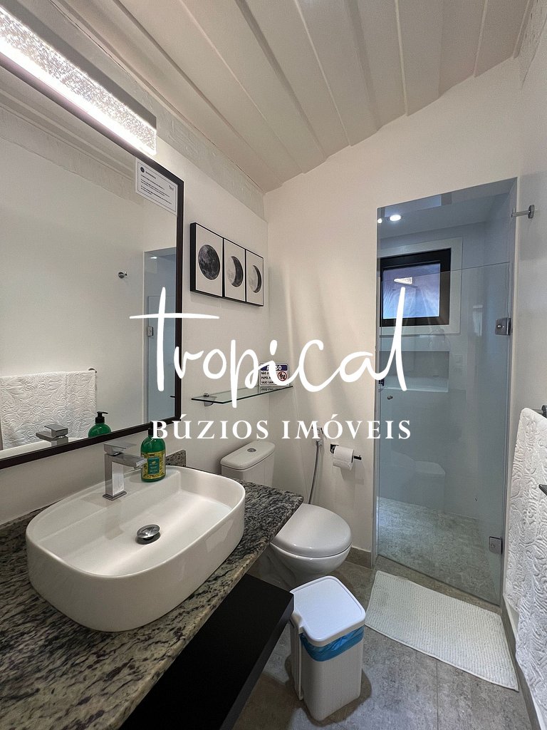 AB88 - Casa com alto lazer e vista para o mar de Búzios