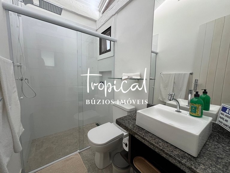 AB88 - Casa com alto lazer e vista para o mar de Búzios