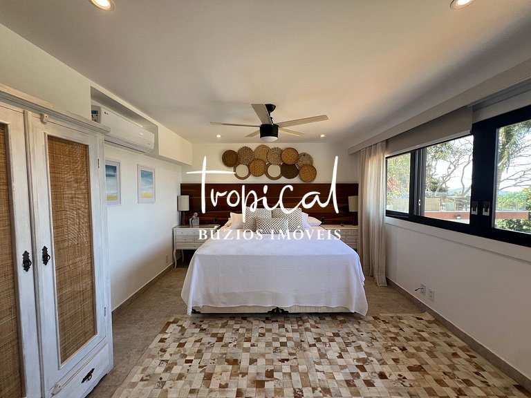 AB88 - Casa com alto lazer e vista para o mar de Búzios
