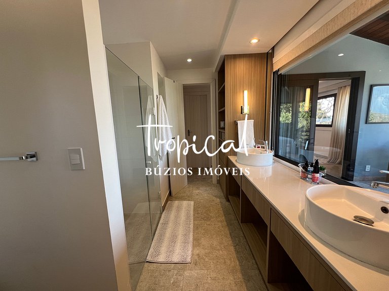 AB88 - Casa com alto lazer e vista para o mar de Búzios