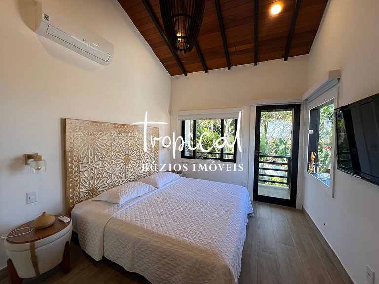 AB88 - Casa com alto lazer e vista para o mar de Búzios