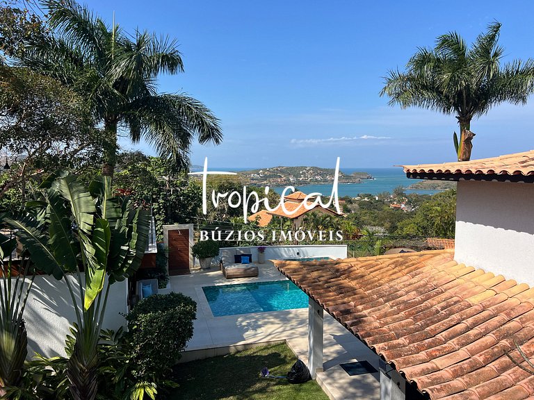 AB88 - Casa com alto lazer e vista para o mar de Búzios