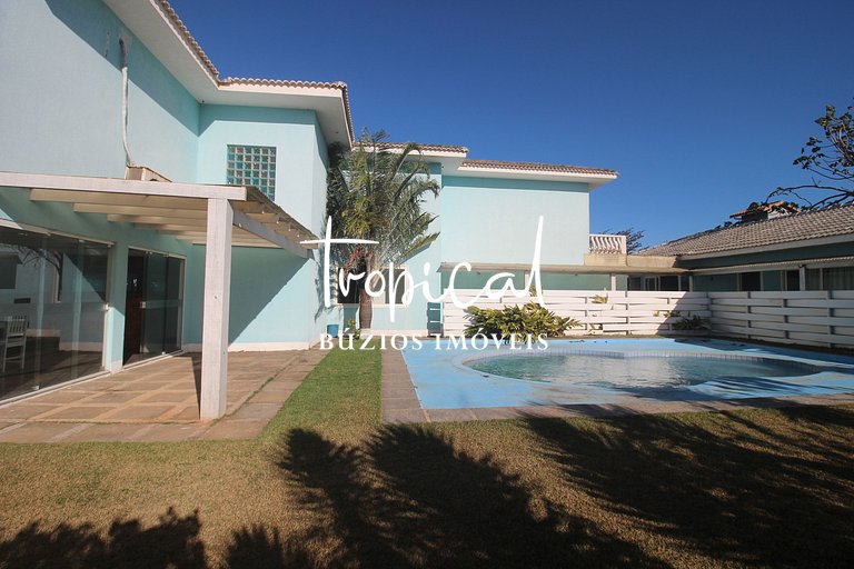 RA01 - Excelente pé na areia