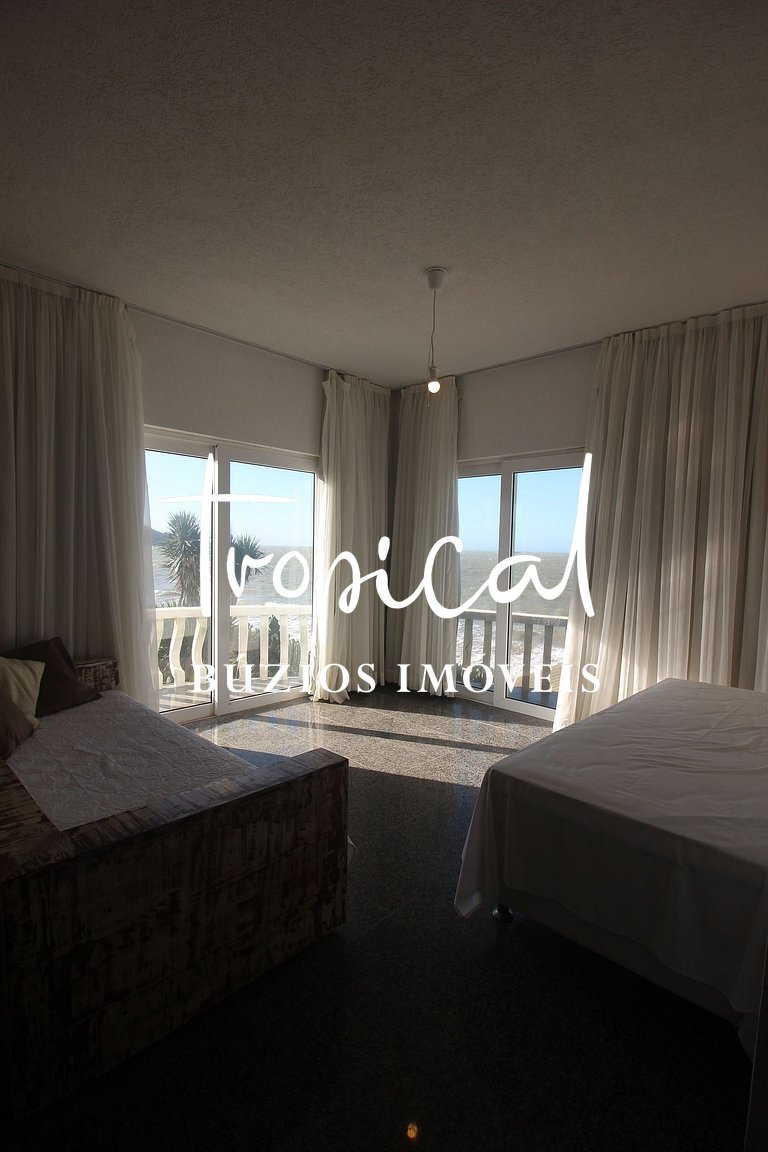 RA01 - Excelente pé na areia