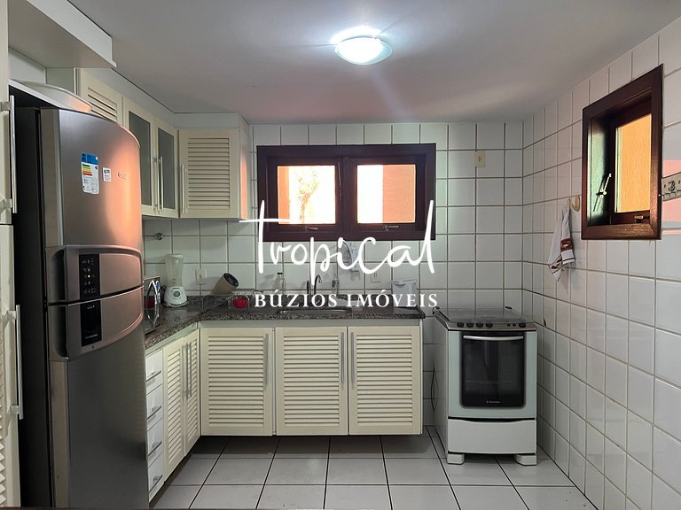 GB65 - Casa com 8 Suítes e Piscina em Geribá