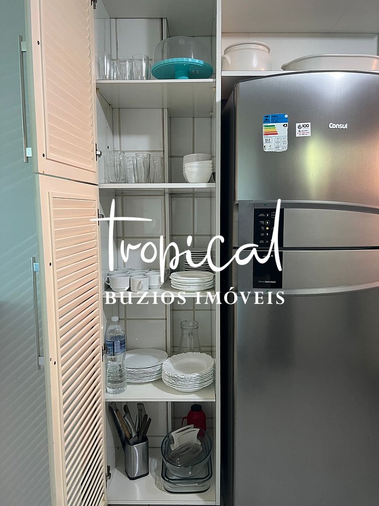 GB65 - Casa com 8 Suítes e Piscina em Geribá