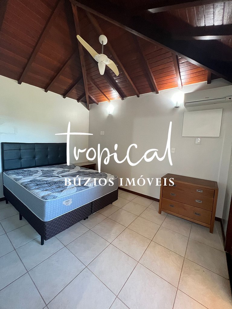 GB65 - Casa com 8 Suítes e Piscina em Geribá