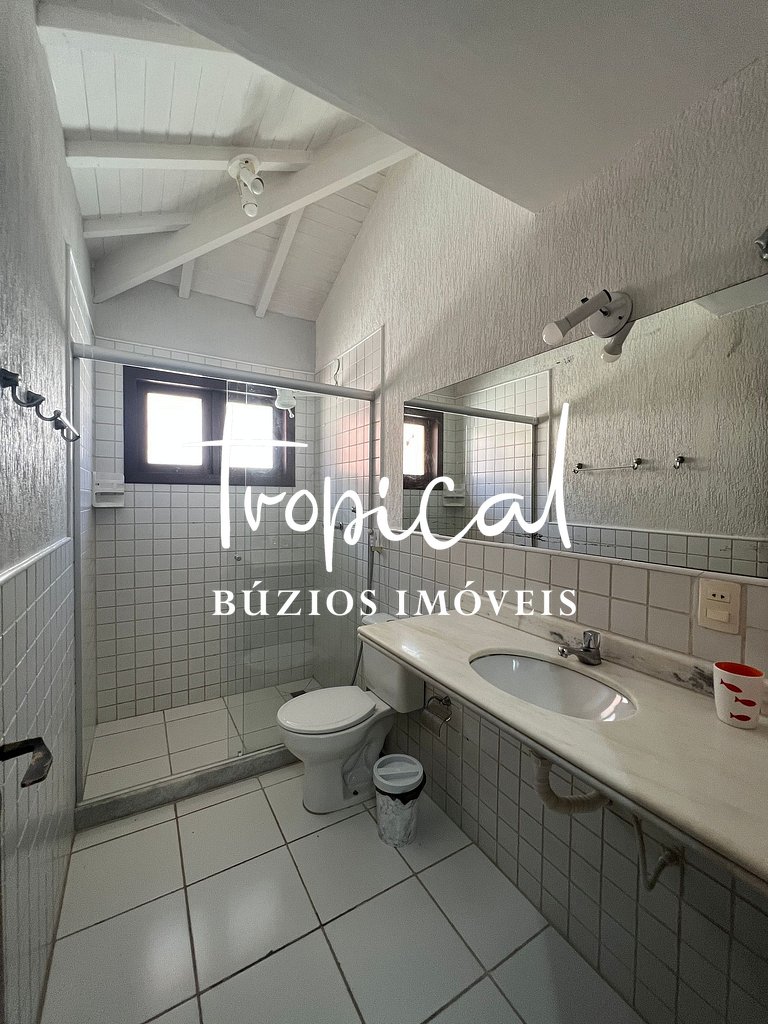 Casa com 8 Suítes e Piscina em Geribá