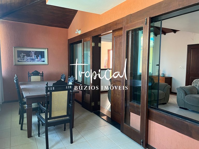 GB65 - Casa com 8 Suítes e Piscina em Geribá