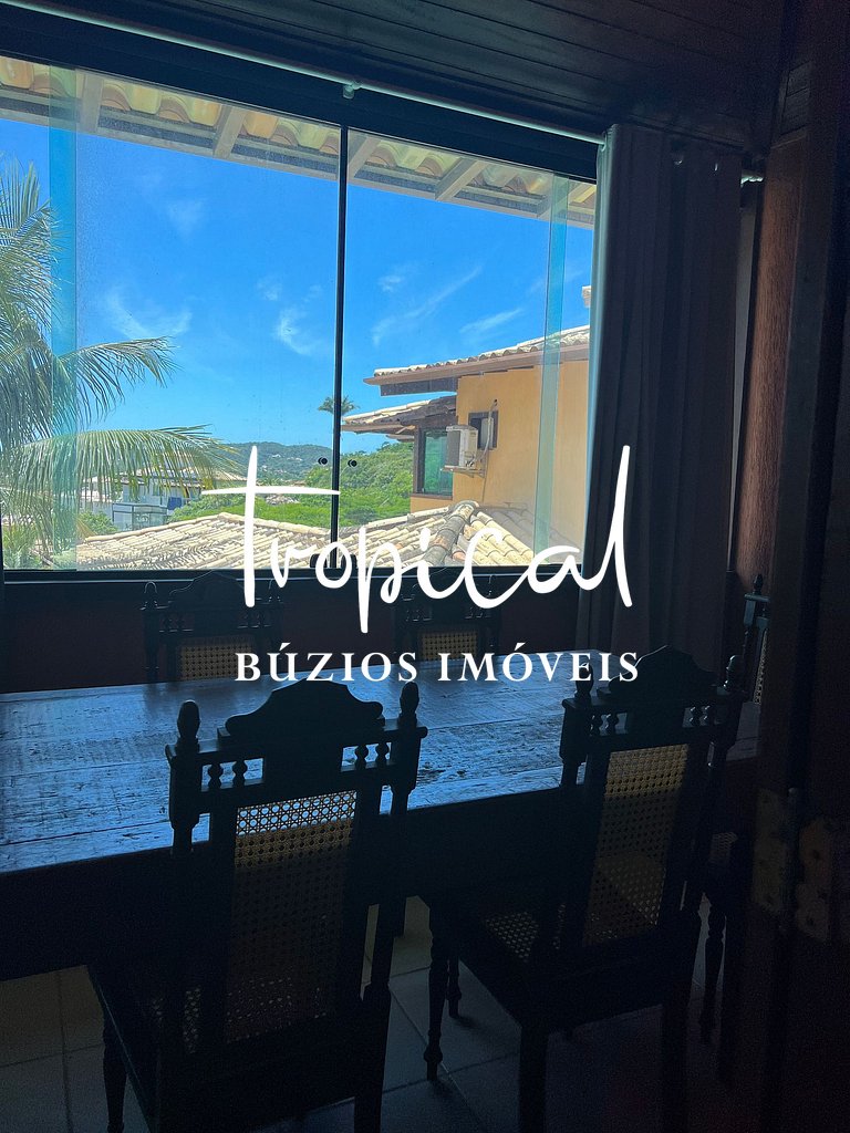 Casa com 8 Suítes e Piscina em Geribá