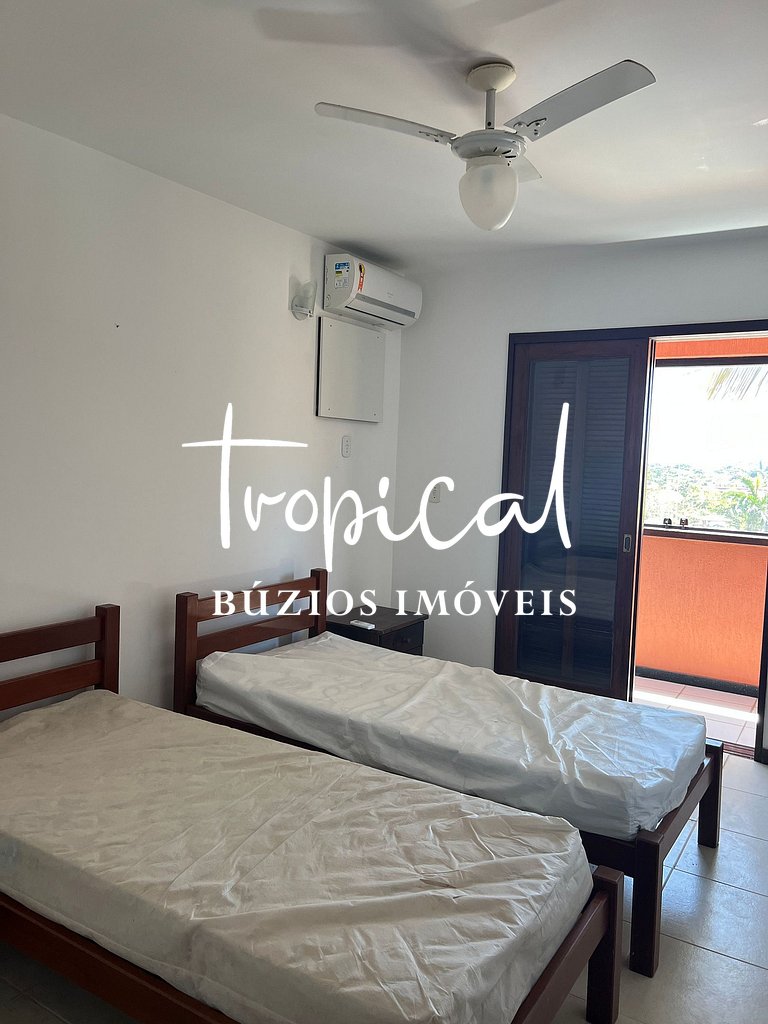 GB65 - Casa com 8 Suítes e Piscina em Geribá