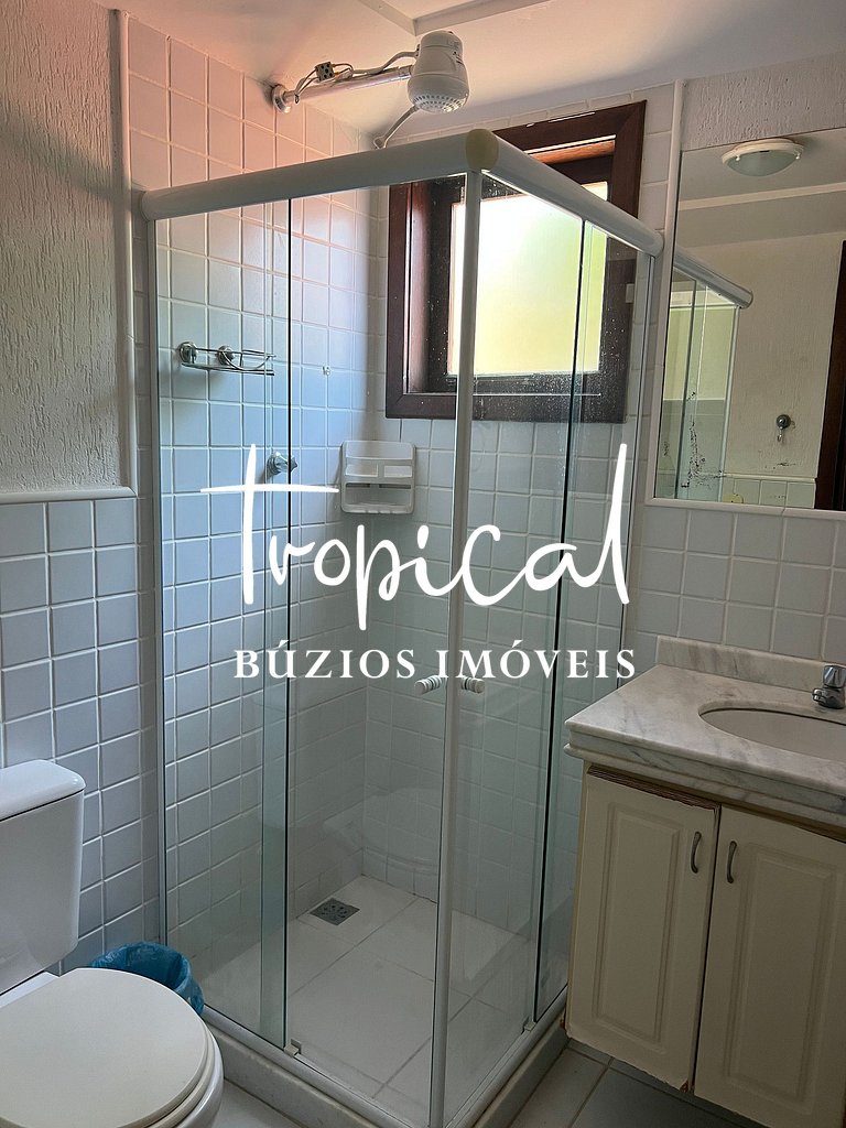 GB65 - Casa com 8 Suítes e Piscina em Geribá