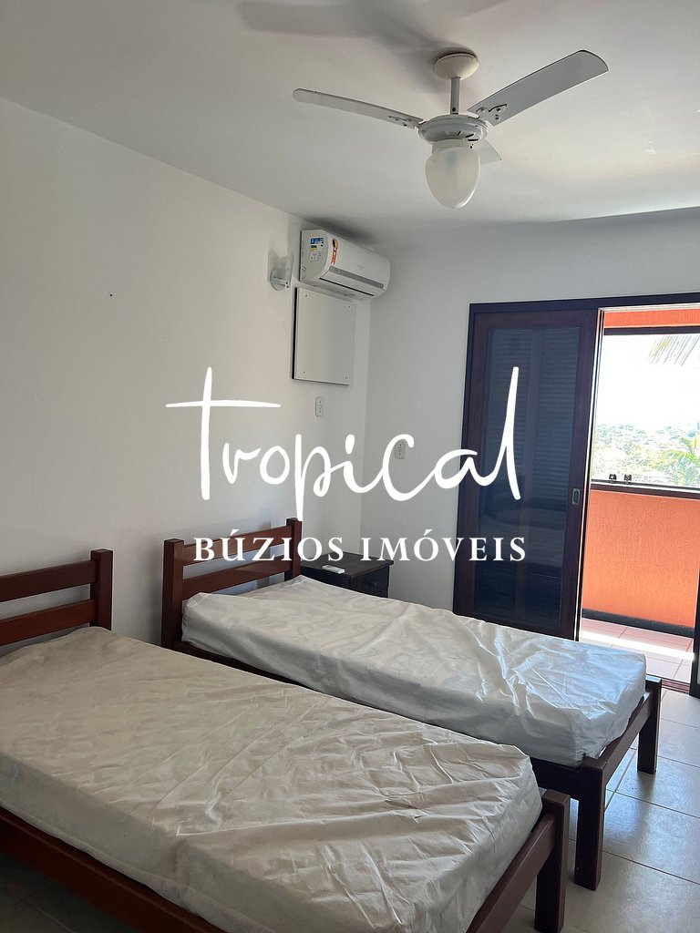 GB65 - Casa com 8 Suítes e Piscina em Geribá