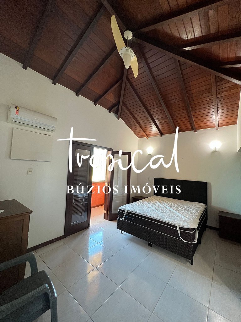 GB65 - Casa com 8 Suítes e Piscina em Geribá