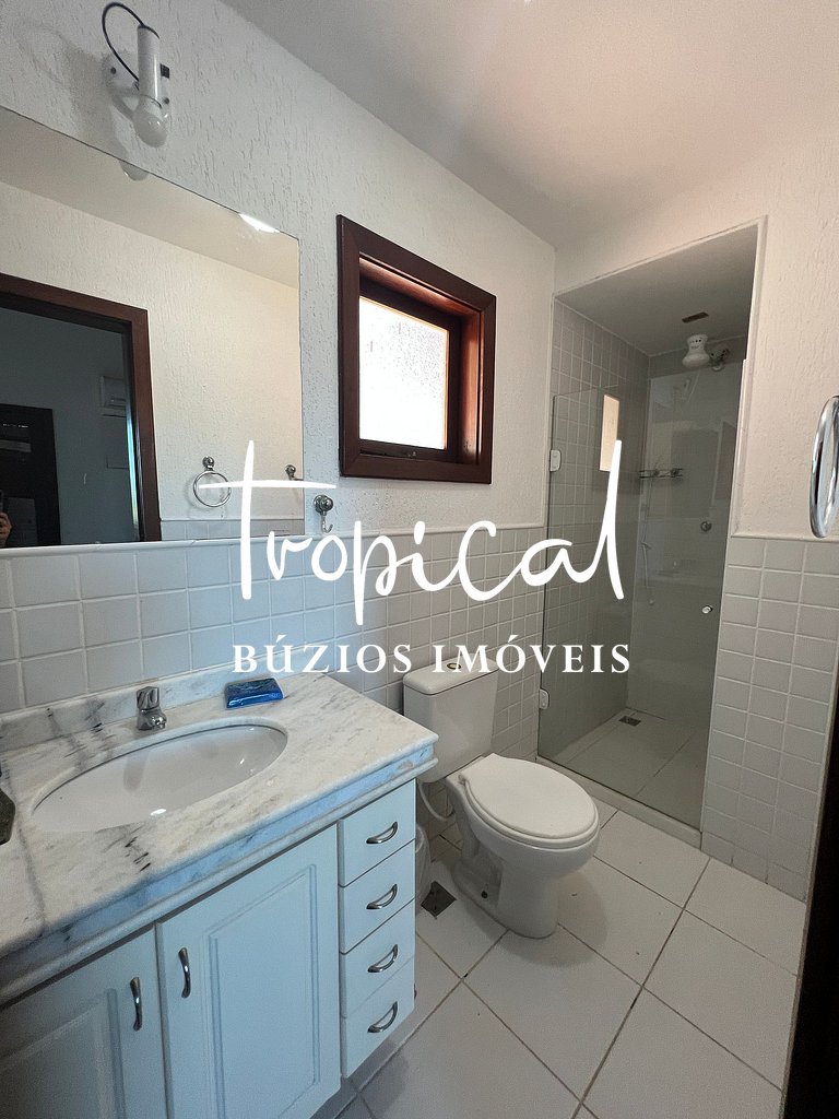 GB65 - Casa com 8 Suítes e Piscina em Geribá