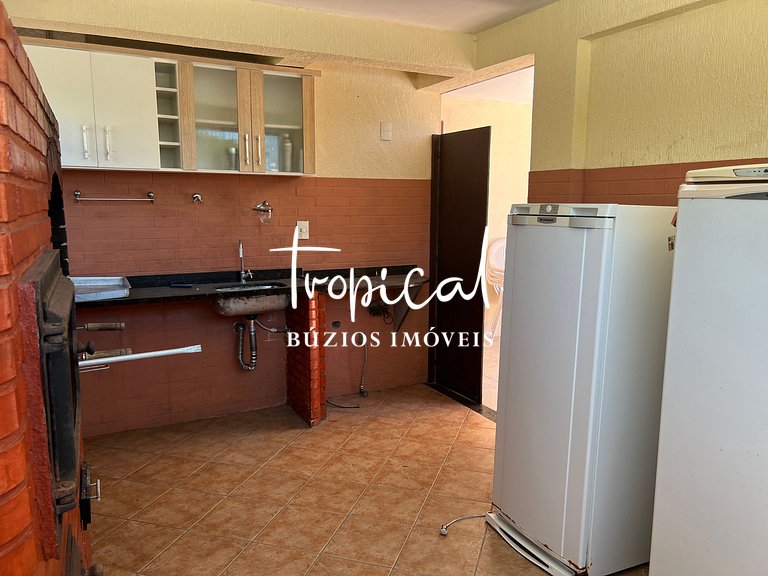 GB65 - Casa com 8 Suítes e Piscina em Geribá