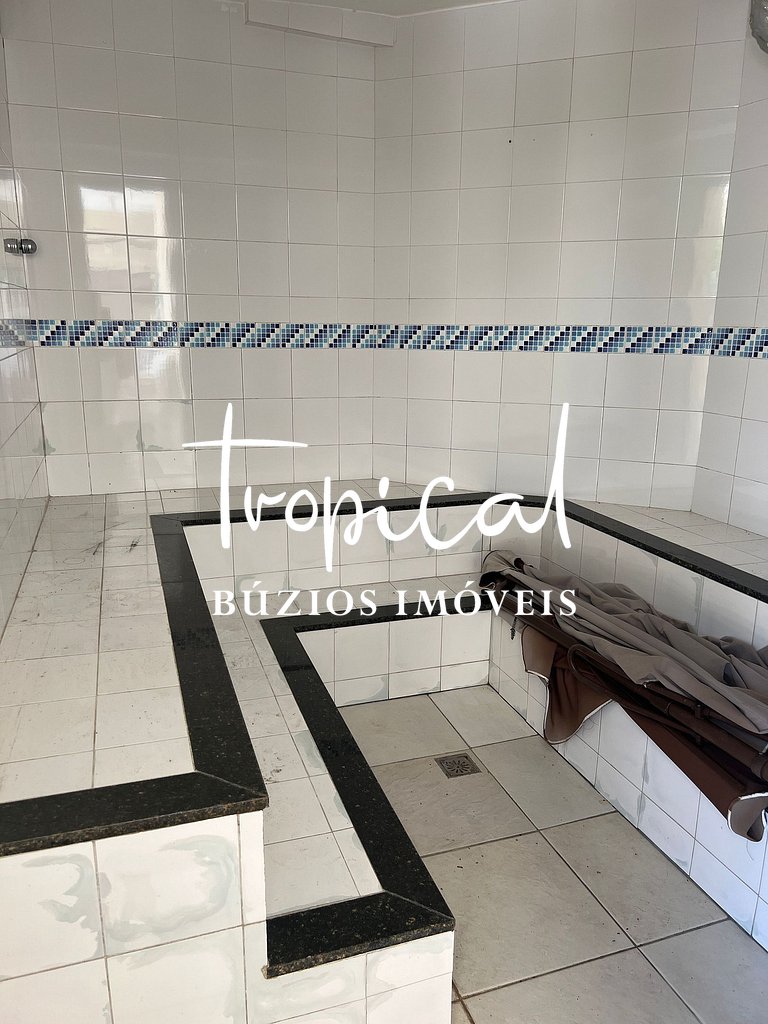 GB65 - Casa com 8 Suítes e Piscina em Geribá