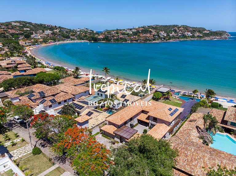 FA18 - Mansão luxuosa pé na areia na Ferradura