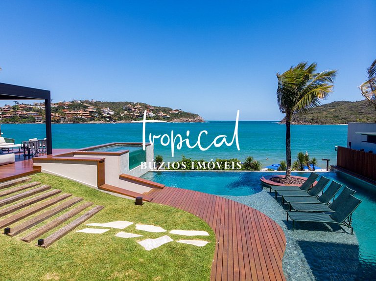 FA18 - Mansão luxuosa pé na areia na Ferradura