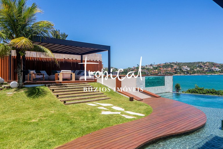 FA18 - Mansão luxuosa pé na areia na Ferradura