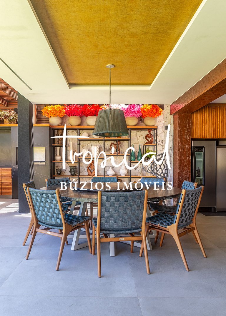 FA18 - Mansão luxuosa pé na areia na Ferradura