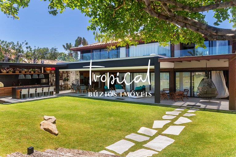 FA18 - Mansão luxuosa pé na areia na Ferradura