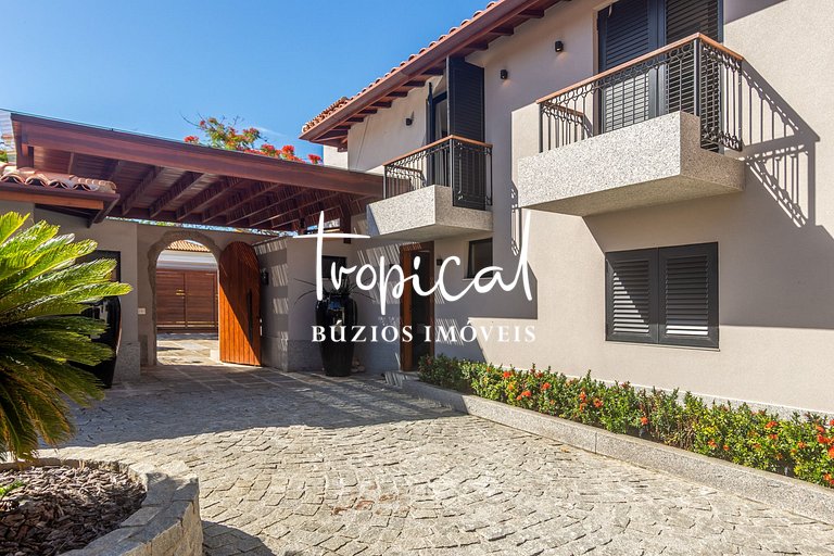 FA18 - Mansão luxuosa pé na areia na Ferradura