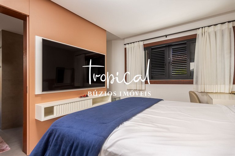 FA18 - Mansão luxuosa pé na areia na Ferradura