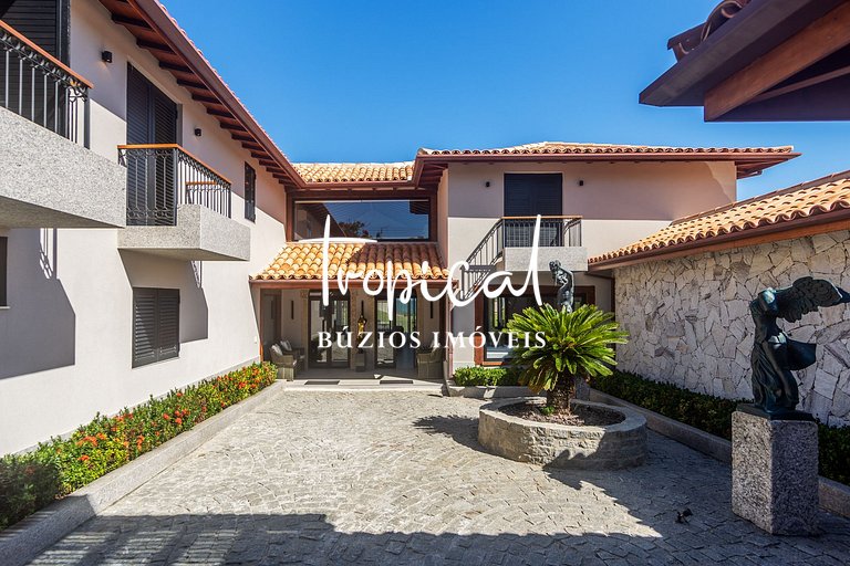 FA18 - Mansão luxuosa pé na areia na Ferradura