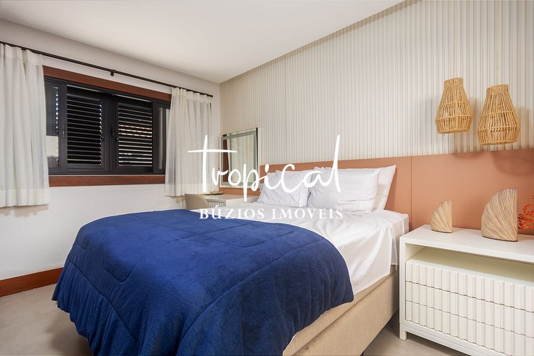 FA18 - Mansão luxuosa pé na areia na Ferradura