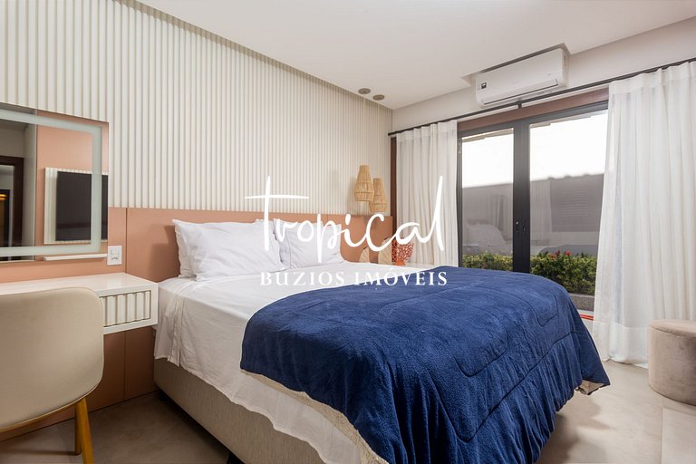 FA18 - Mansão luxuosa pé na areia na Ferradura