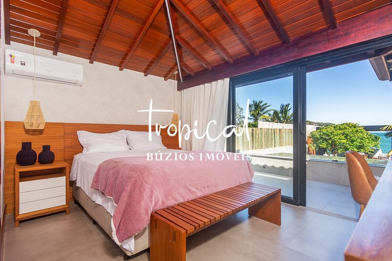 FA18 - Mansão luxuosa pé na areia na Ferradura