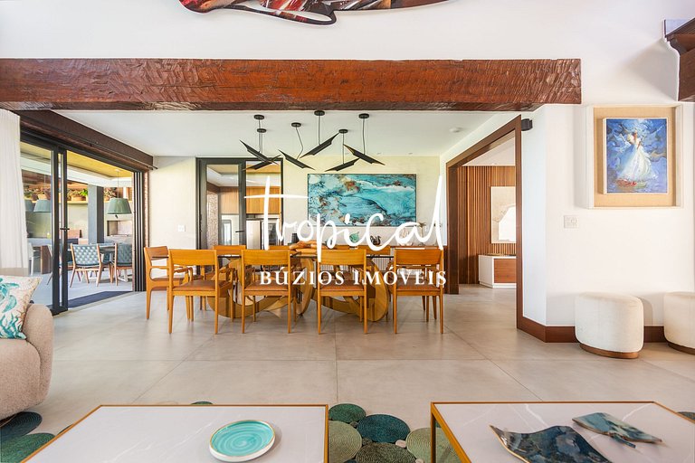 FA18 - Mansão luxuosa pé na areia na Ferradura