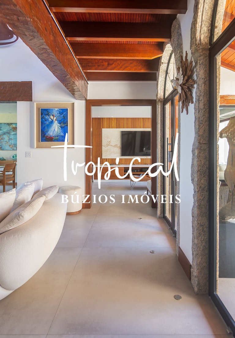 FA18 - Mansão luxuosa pé na areia na Ferradura