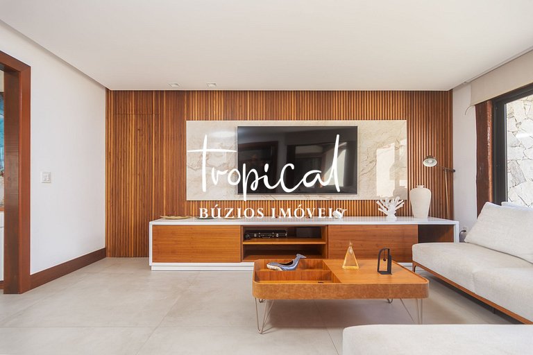 FA18 - Mansão luxuosa pé na areia na Ferradura