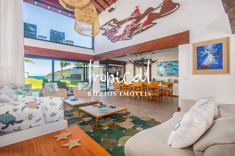 FA18 - Mansão luxuosa pé na areia na Ferradura